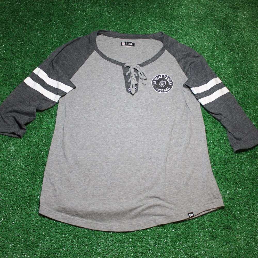 NFL Las Vegas Raiders New Era Throwback Raglan 3/4-Sleeve Lace-Up T-Shirt